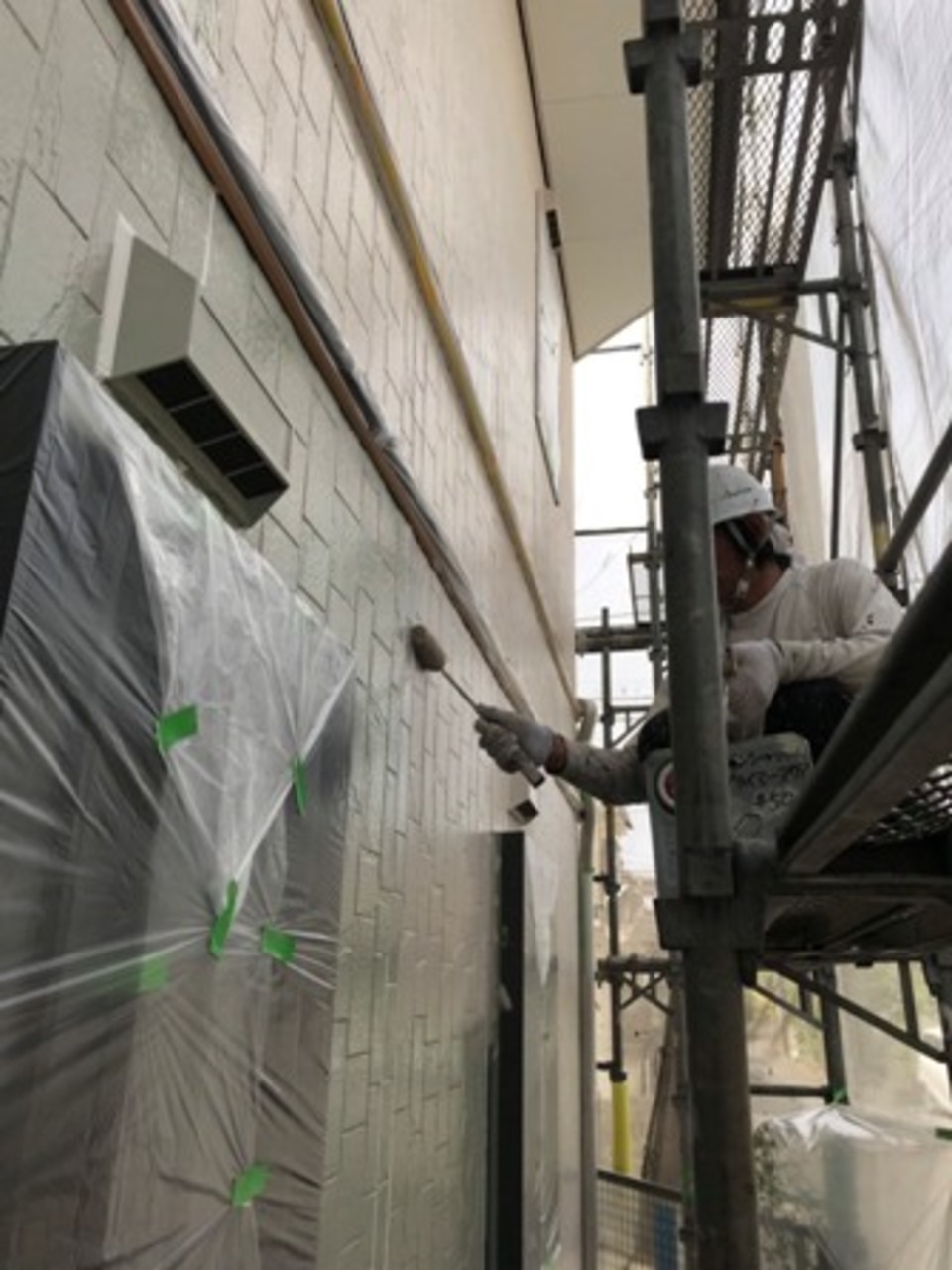 外壁塗装　中塗り