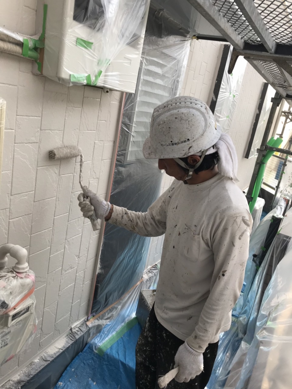 外壁塗装　上塗りです。